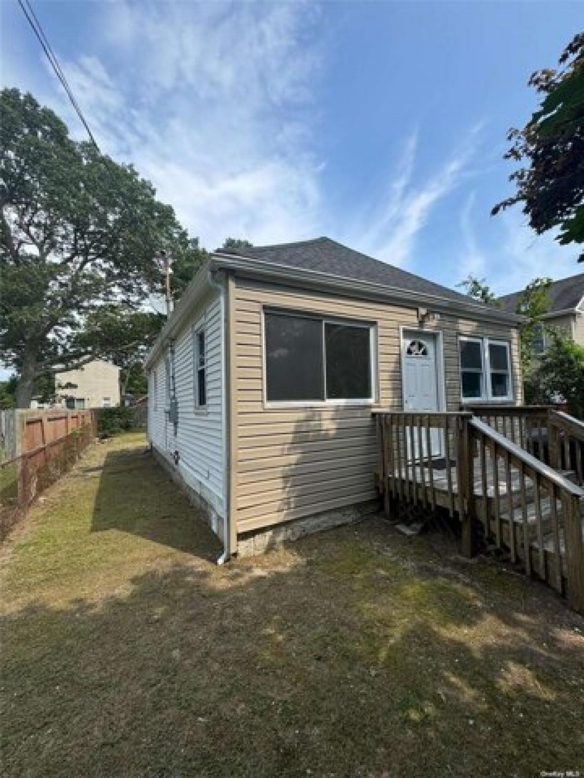 Picture of Home For Rent in Mastic Beach, New York, United States