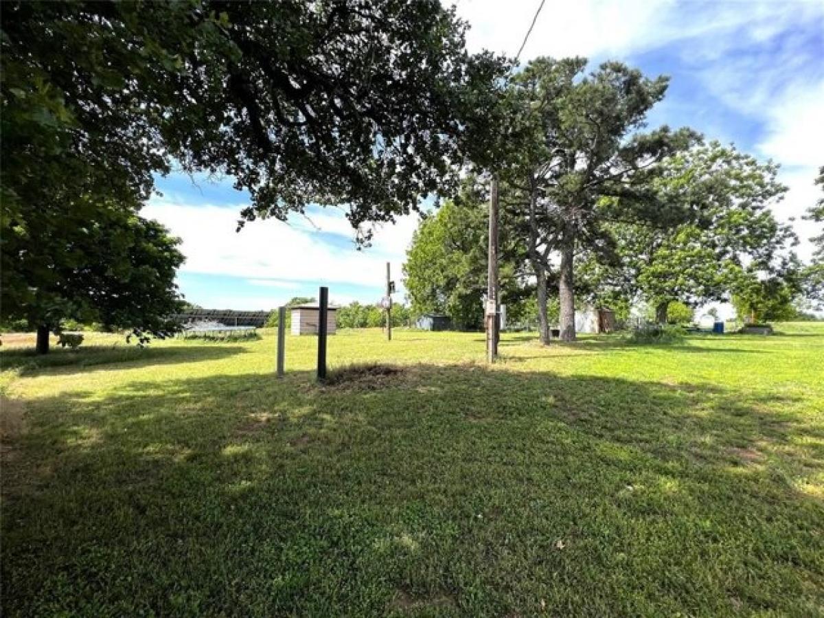 Picture of Home For Sale in Anadarko, Oklahoma, United States