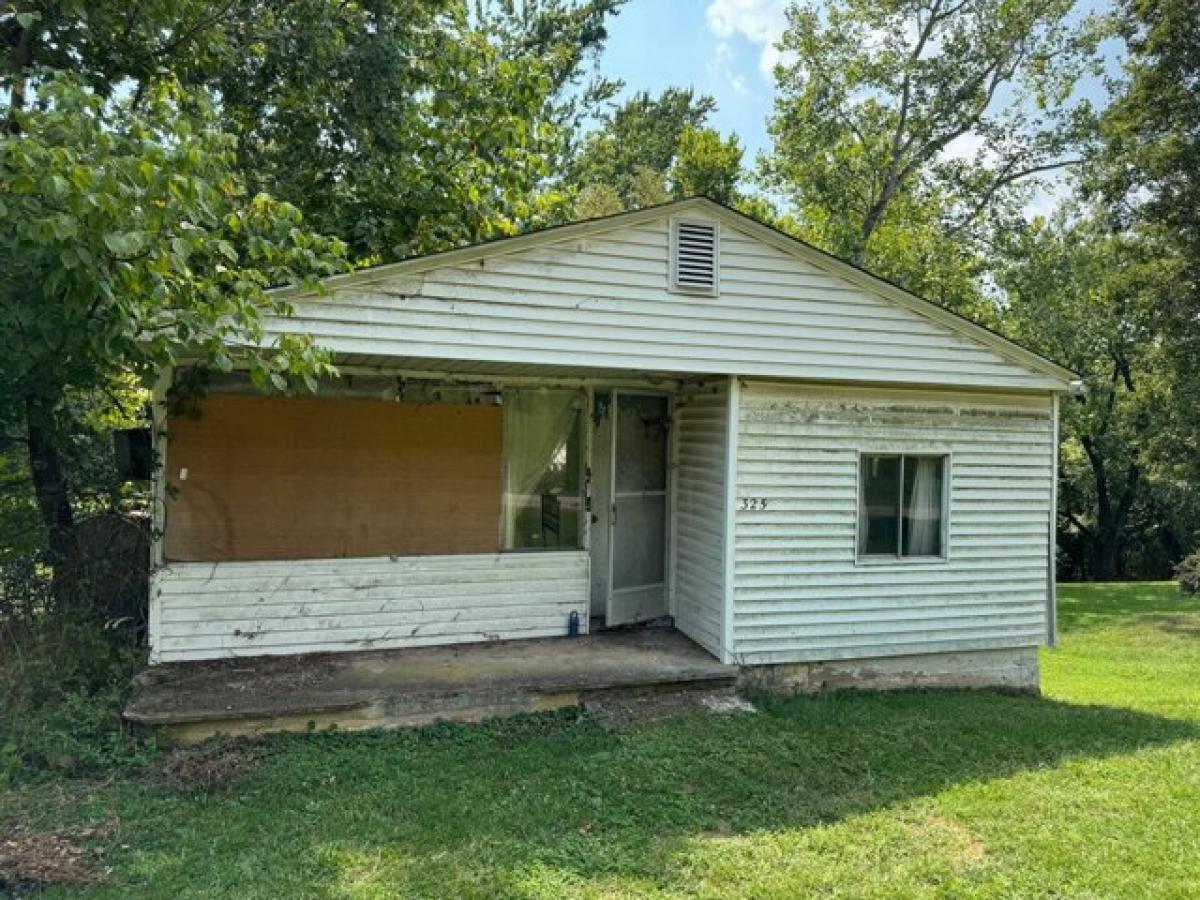 Picture of Home For Sale in Vinton, Virginia, United States