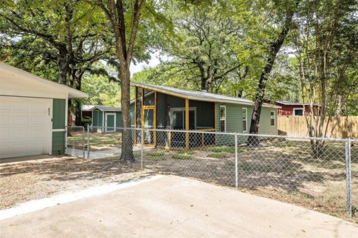 Picture of Home For Sale in Tool, Texas, United States