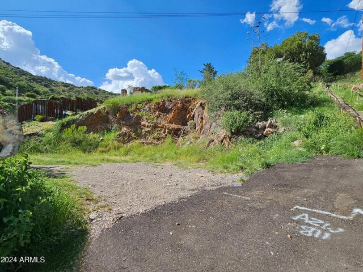 Picture of Residential Land For Sale in Bisbee, Arizona, United States