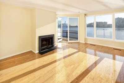 Home For Rent in Weehawken, New Jersey