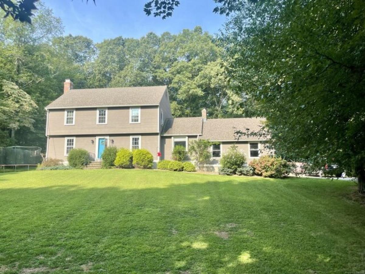 Picture of Home For Sale in Haddam, Connecticut, United States