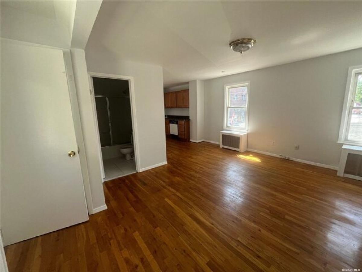 Picture of Apartment For Rent in Oyster Bay, New York, United States