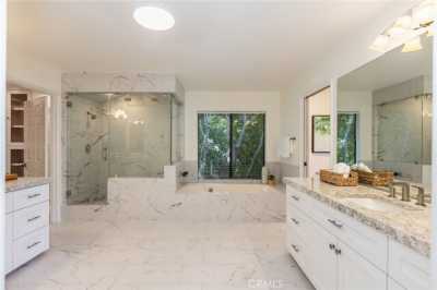 Home For Sale in Tarzana, California