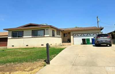 Home For Sale in Shafter, California