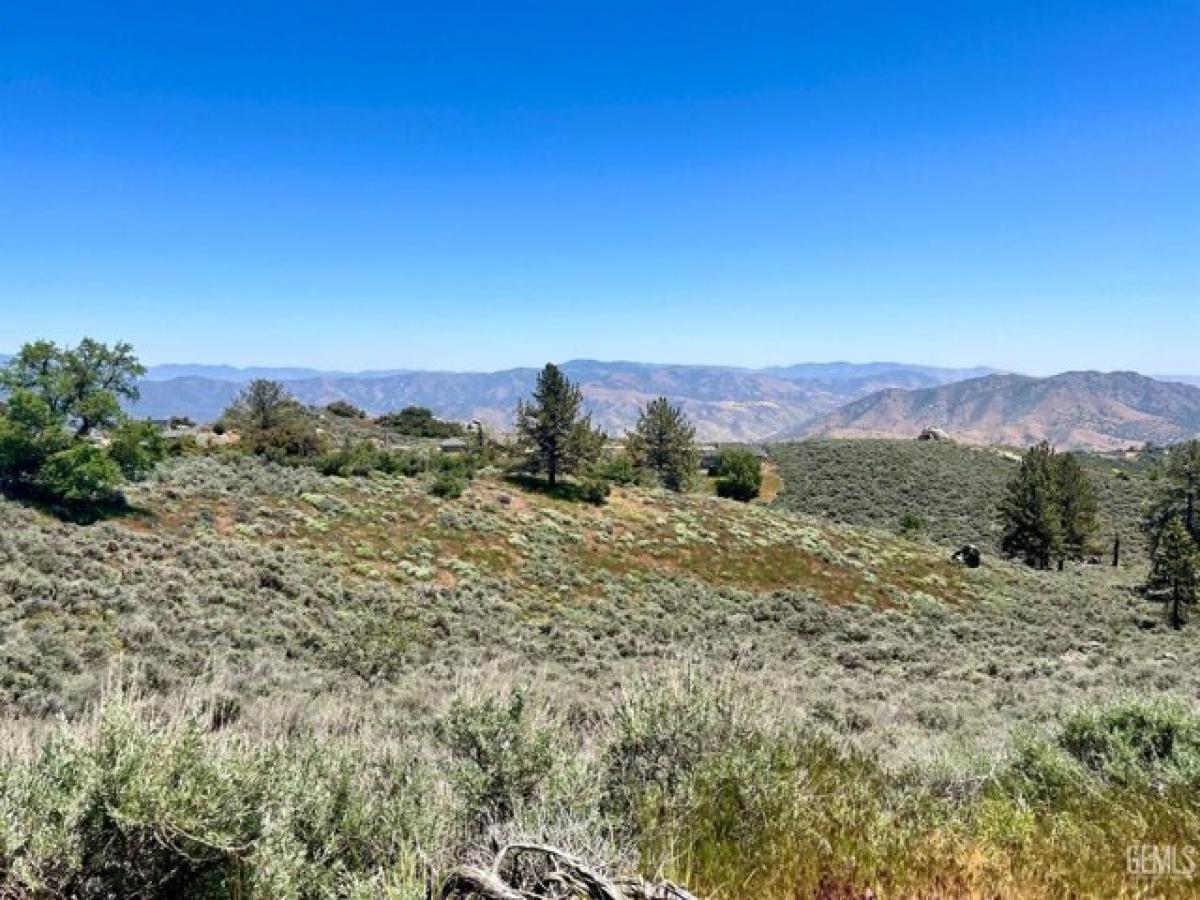 Picture of Residential Land For Sale in Tehachapi, California, United States