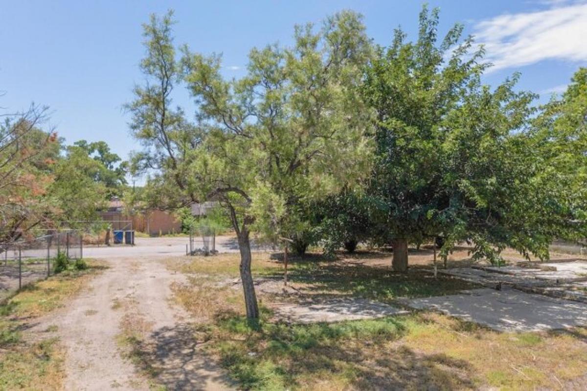 Picture of Residential Land For Sale in Albuquerque, New Mexico, United States