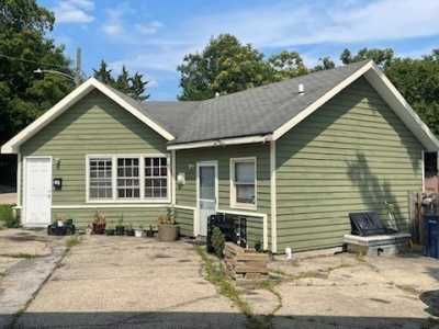 Home For Sale in Elgin, Illinois