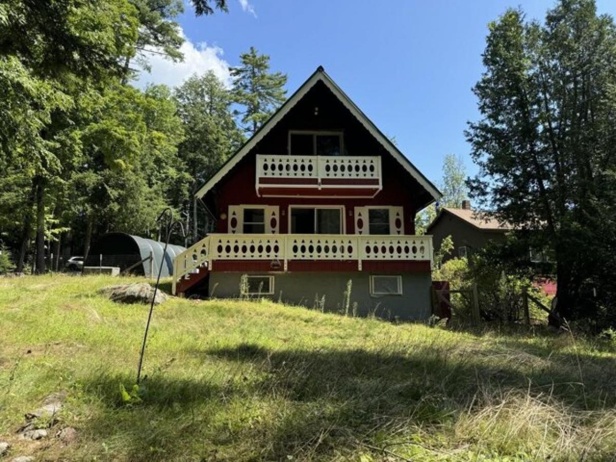 Picture of Home For Sale in Swanzey, New Hampshire, United States