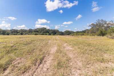 Residential Land For Sale in Hallettsville, Texas