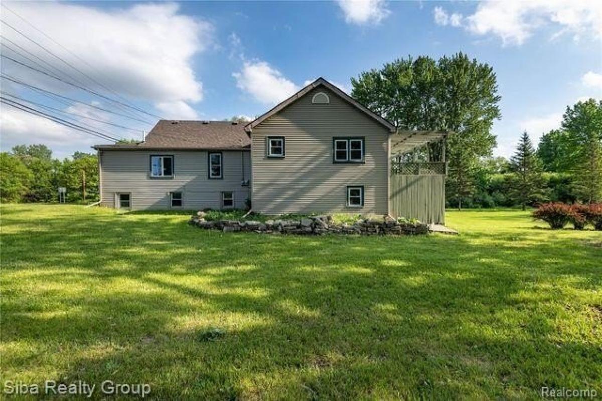 Picture of Home For Sale in Auburn Hills, Michigan, United States