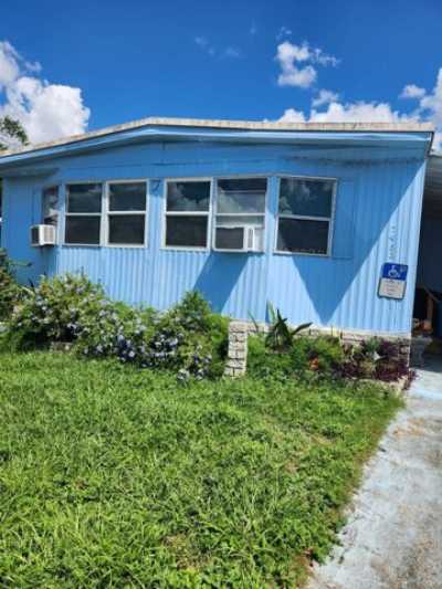 Home For Sale in Pinellas Park, Florida