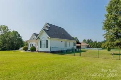 Home For Sale in Sharon, South Carolina