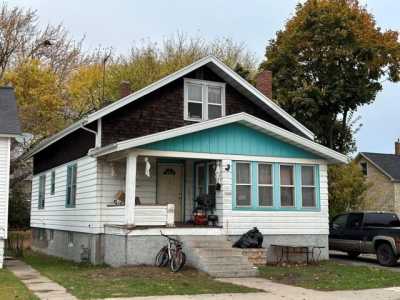 Home For Sale in Menominee, Michigan