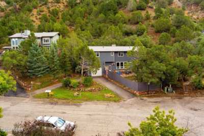 Home For Sale in Glenwood Springs, Colorado