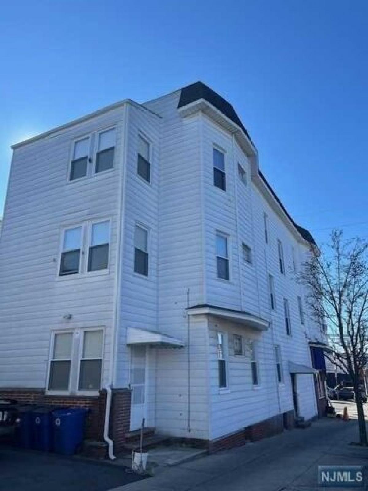 Picture of Apartment For Rent in Garfield, New Jersey, United States