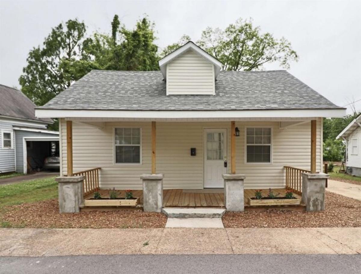 Picture of Home For Sale in Humboldt, Tennessee, United States