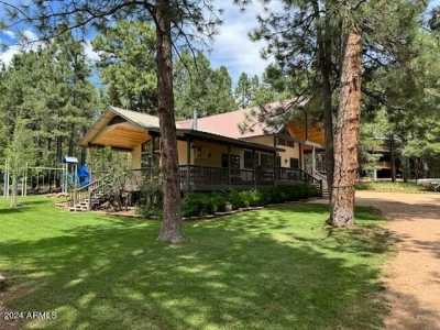 Home For Sale in Forest Lakes, Arizona