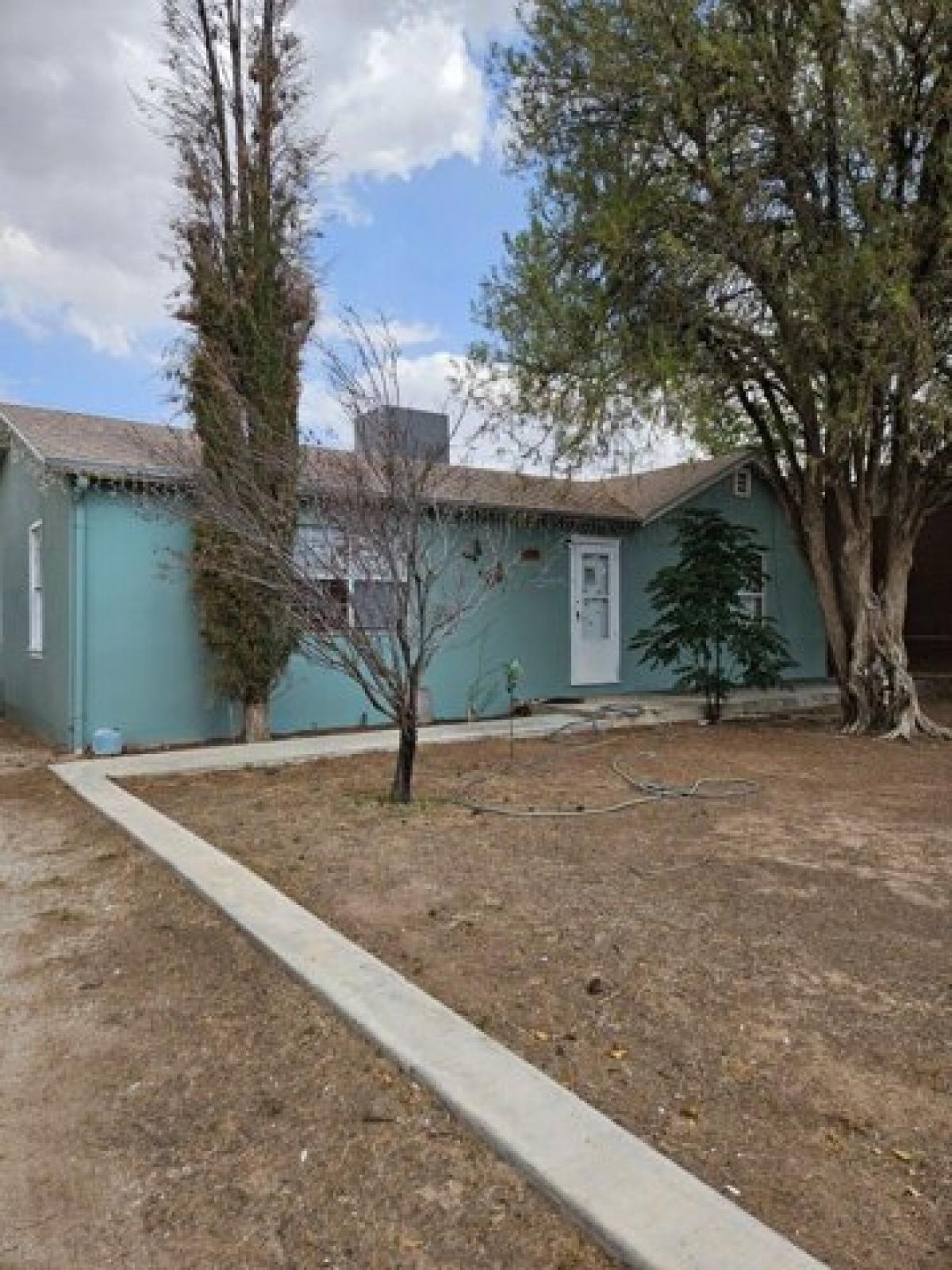 Picture of Home For Sale in Carlsbad, New Mexico, United States