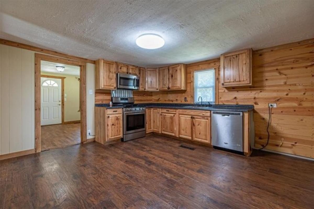 Picture of Home For Sale in Lindsay, Oklahoma, United States