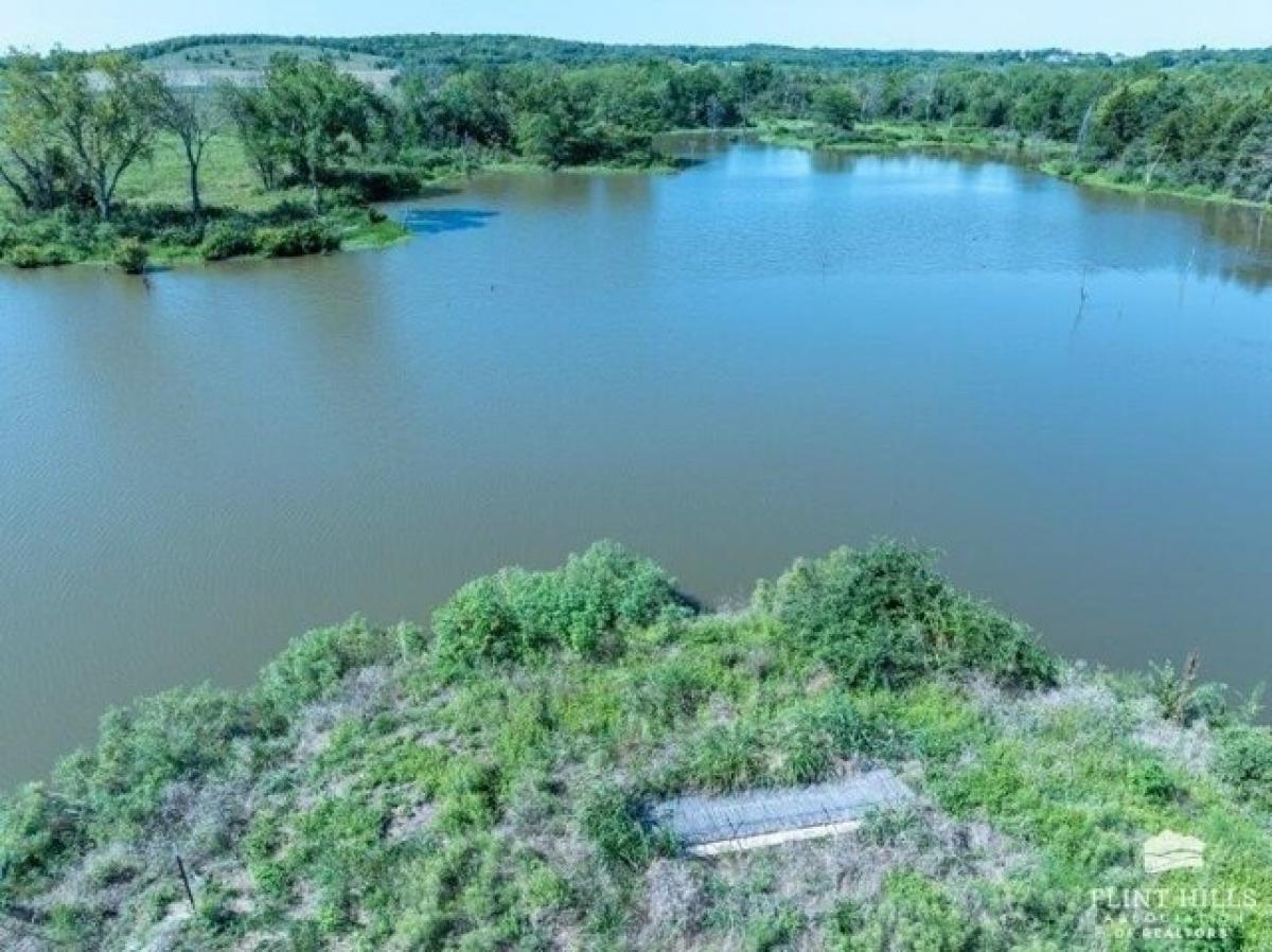 Picture of Residential Land For Sale in Garnett, Kansas, United States