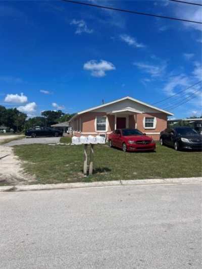 Home For Sale in Lake Wales, Florida