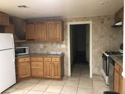 Home For Rent in Totowa, New Jersey