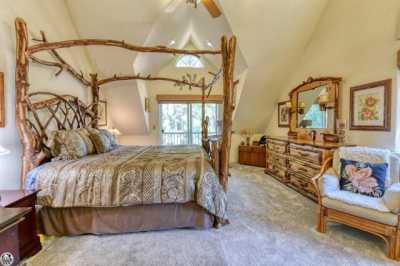 Home For Sale in Groveland, California