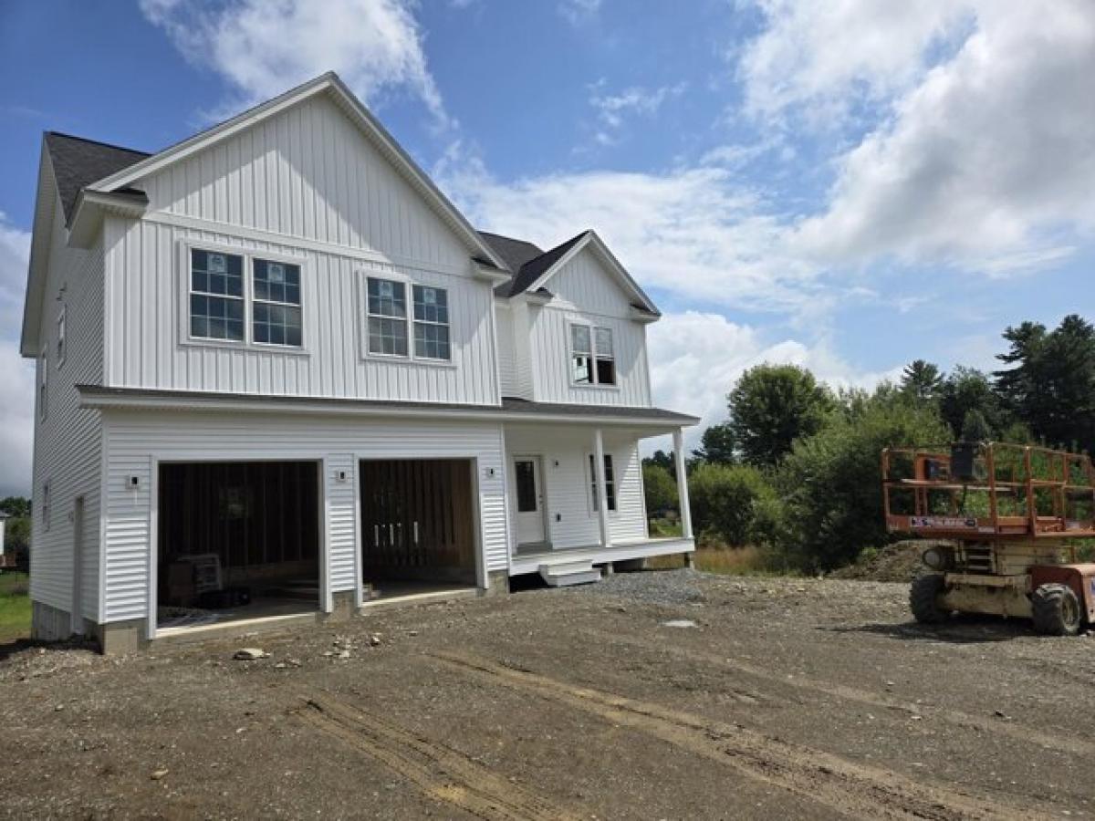 Picture of Home For Sale in Hampden, Maine, United States