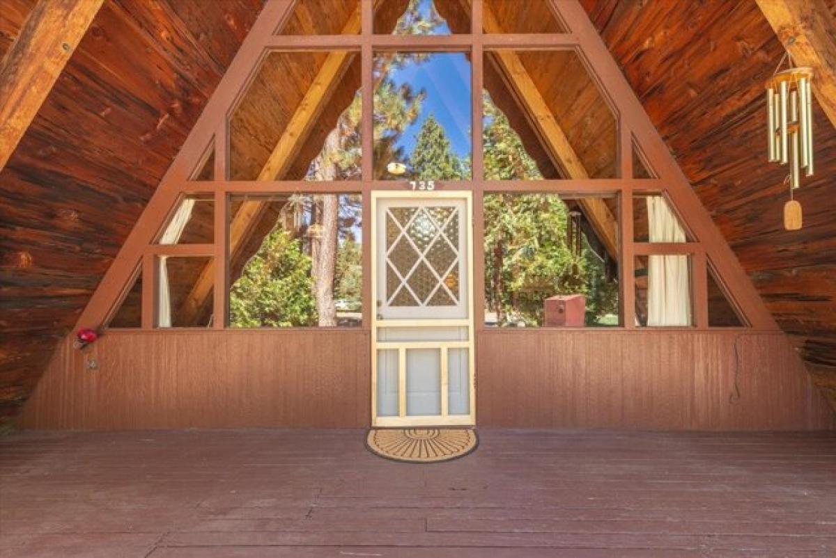 Picture of Home For Sale in Tahoe City, California, United States