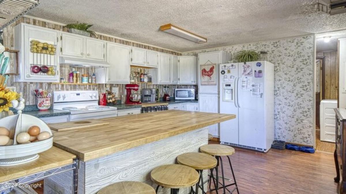 Picture of Home For Sale in Gillette, Wyoming, United States