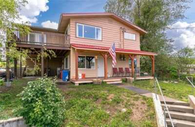 Home For Sale in Tonasket, Washington