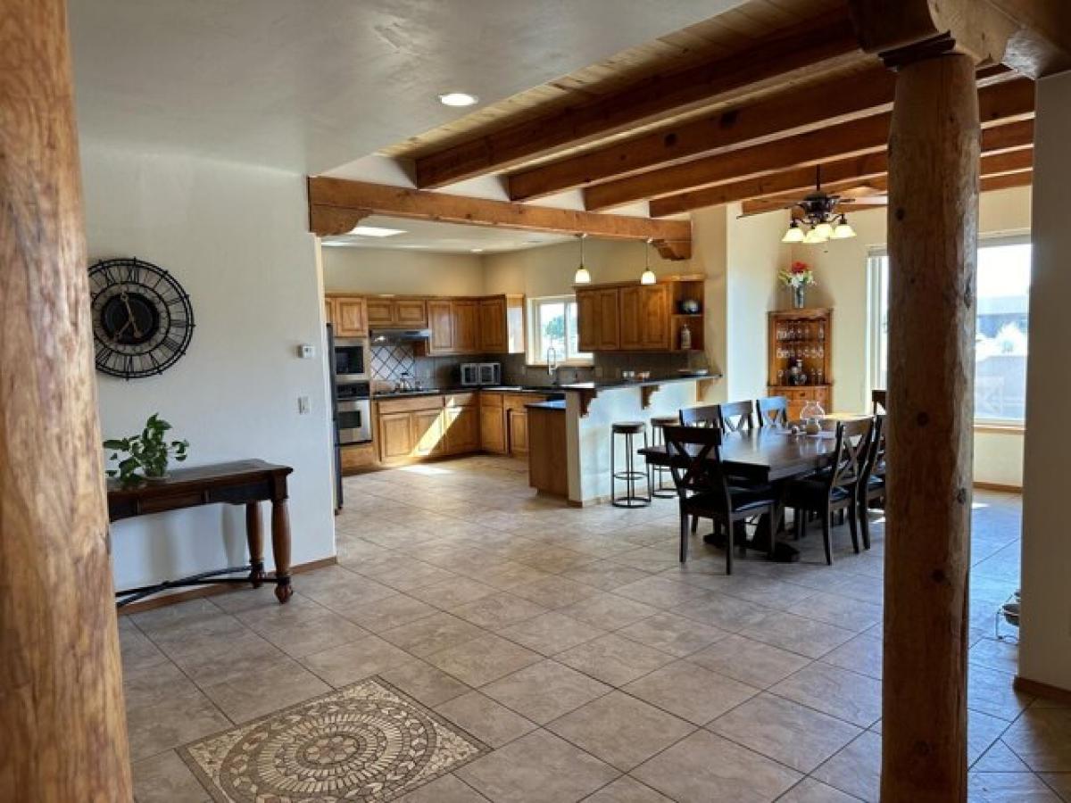 Picture of Home For Sale in Corrales, New Mexico, United States