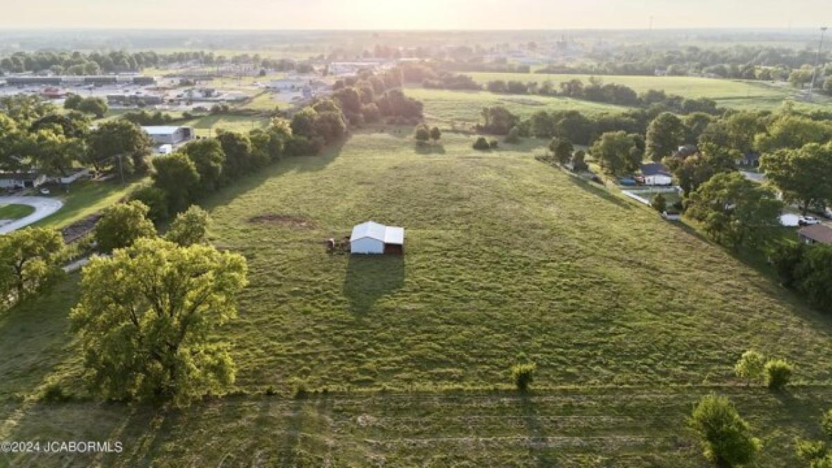 Picture of Residential Land For Sale in California, Missouri, United States