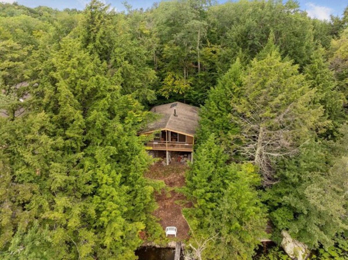 Picture of Home For Sale in Stoddard, New Hampshire, United States