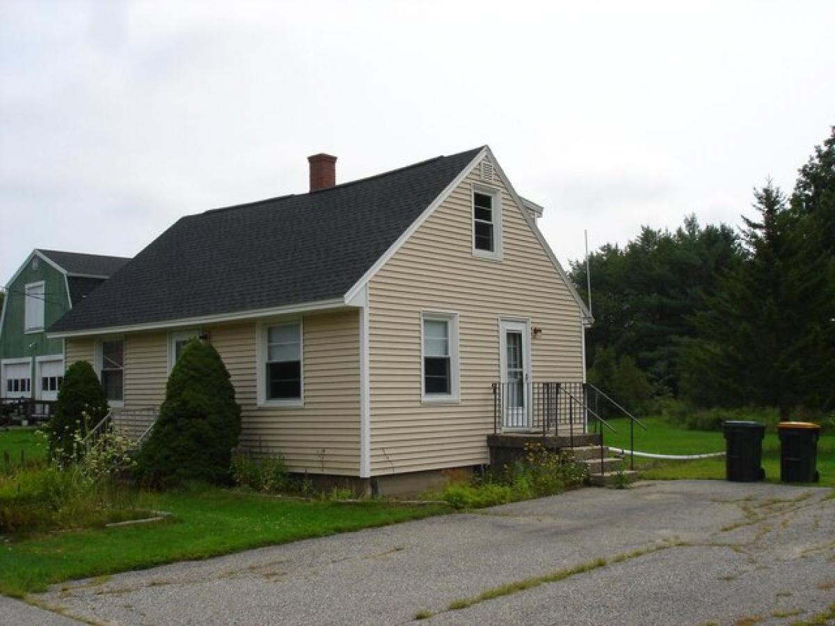 Picture of Home For Sale in Scarborough, Maine, United States