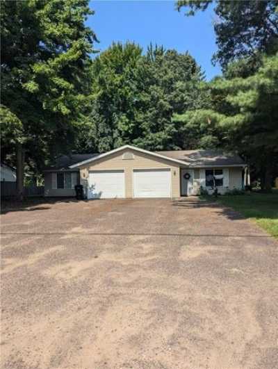 Home For Sale in Menomonie, Wisconsin