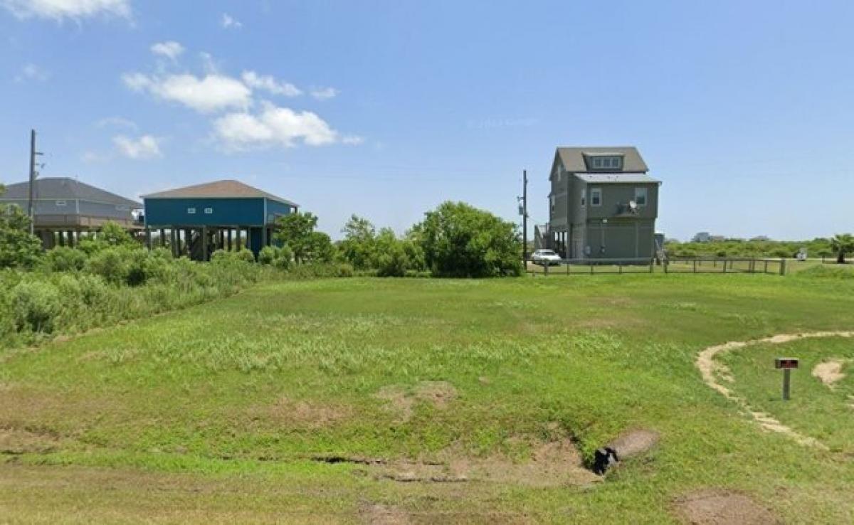 Picture of Residential Land For Sale in Crystal Beach, Texas, United States