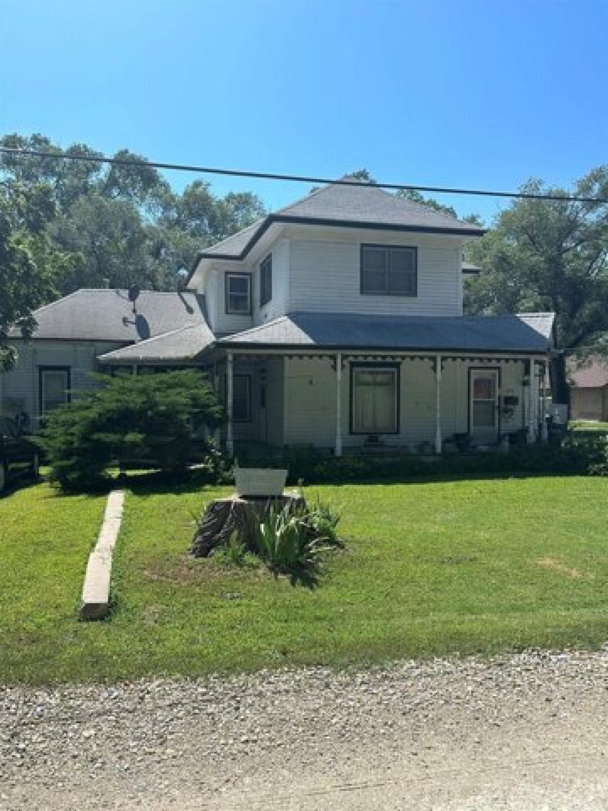 Picture of Home For Sale in Augusta, Kansas, United States