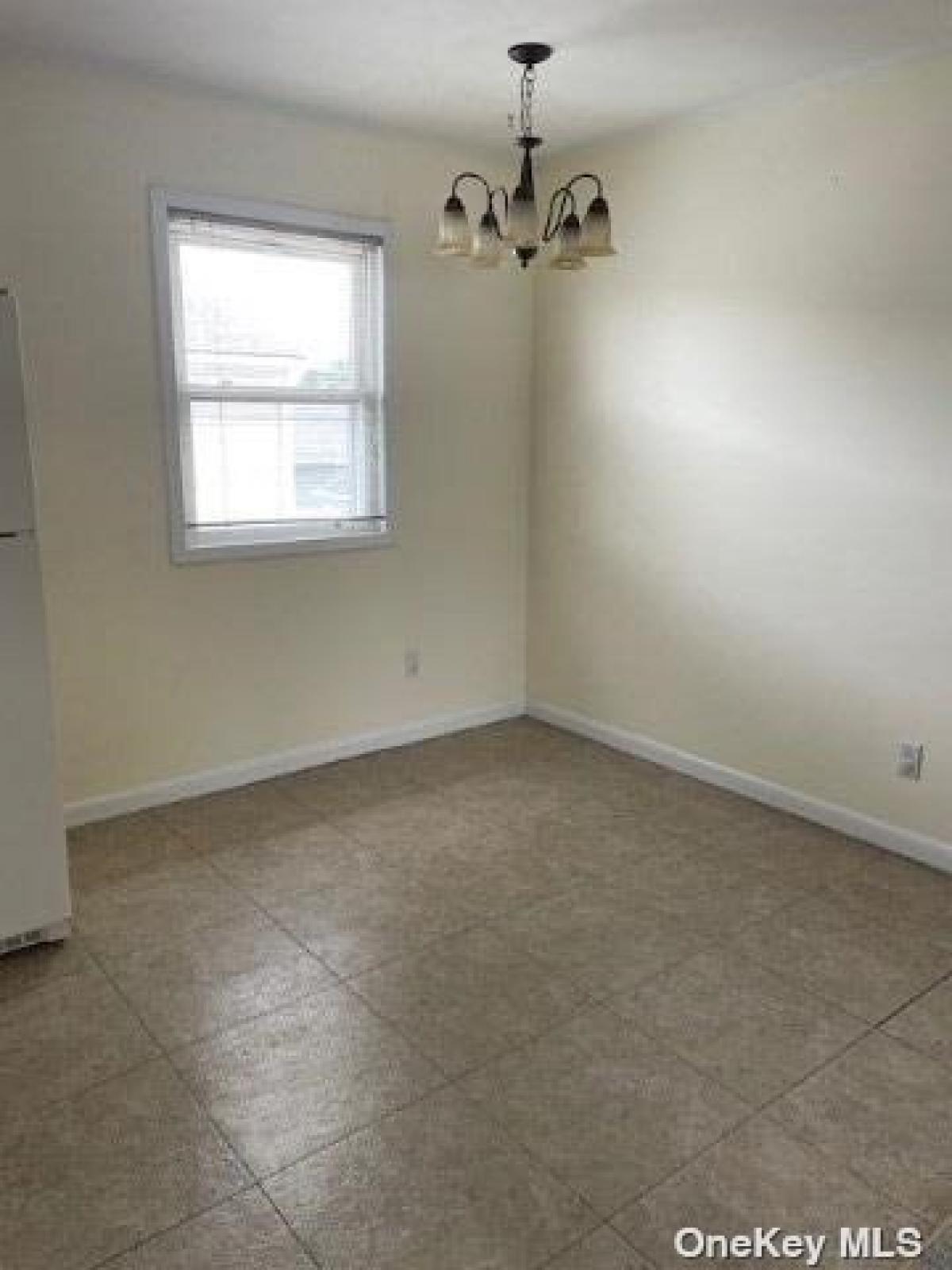 Picture of Apartment For Rent in East Northport, New York, United States