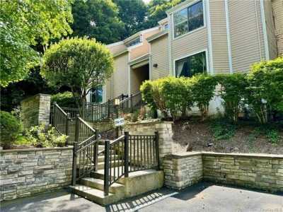 Home For Rent in Chappaqua, New York