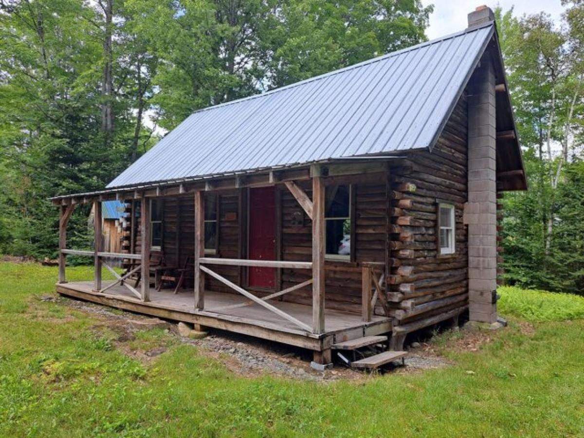 Picture of Home For Sale in Monson, Maine, United States