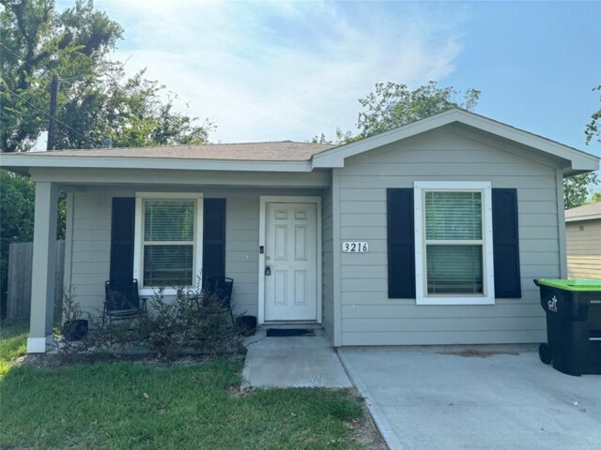 Picture of Home For Sale in Bay City, Texas, United States