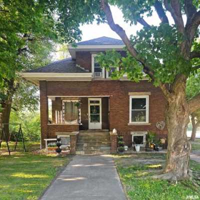 Home For Sale in Washington, Illinois