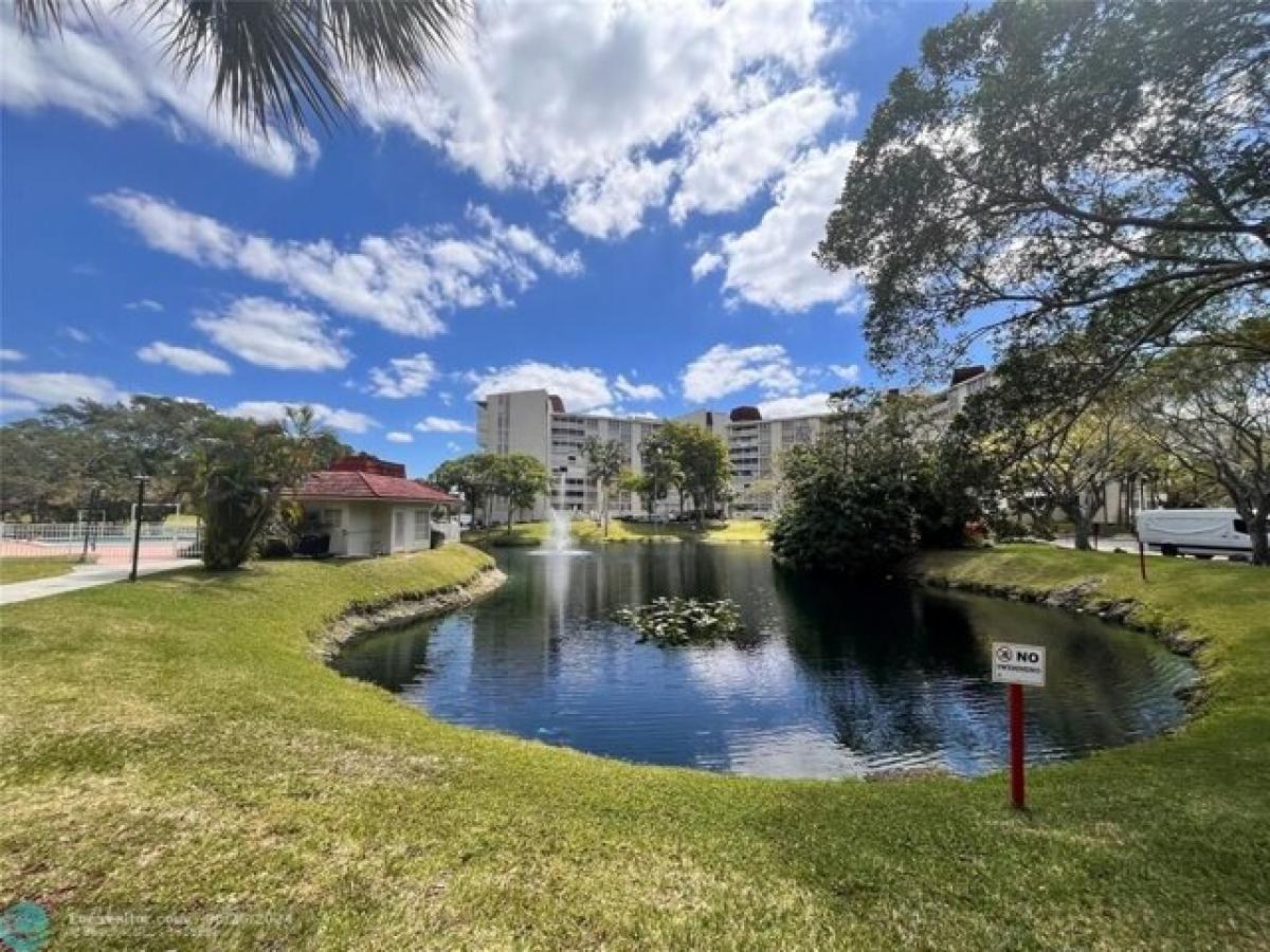 Picture of Home For Sale in Lauderhill, Florida, United States