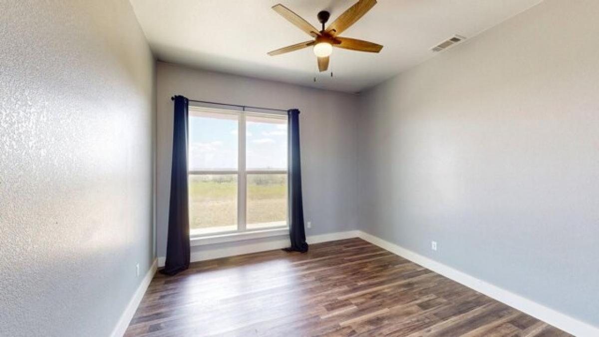 Picture of Home For Sale in Hamilton, Texas, United States