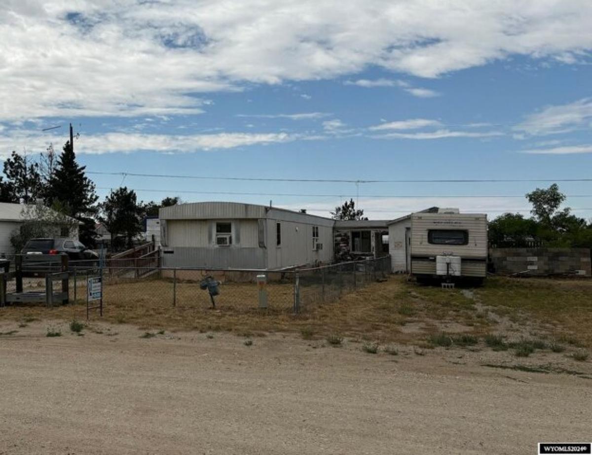 Picture of Home For Sale in Bar Nunn, Wyoming, United States