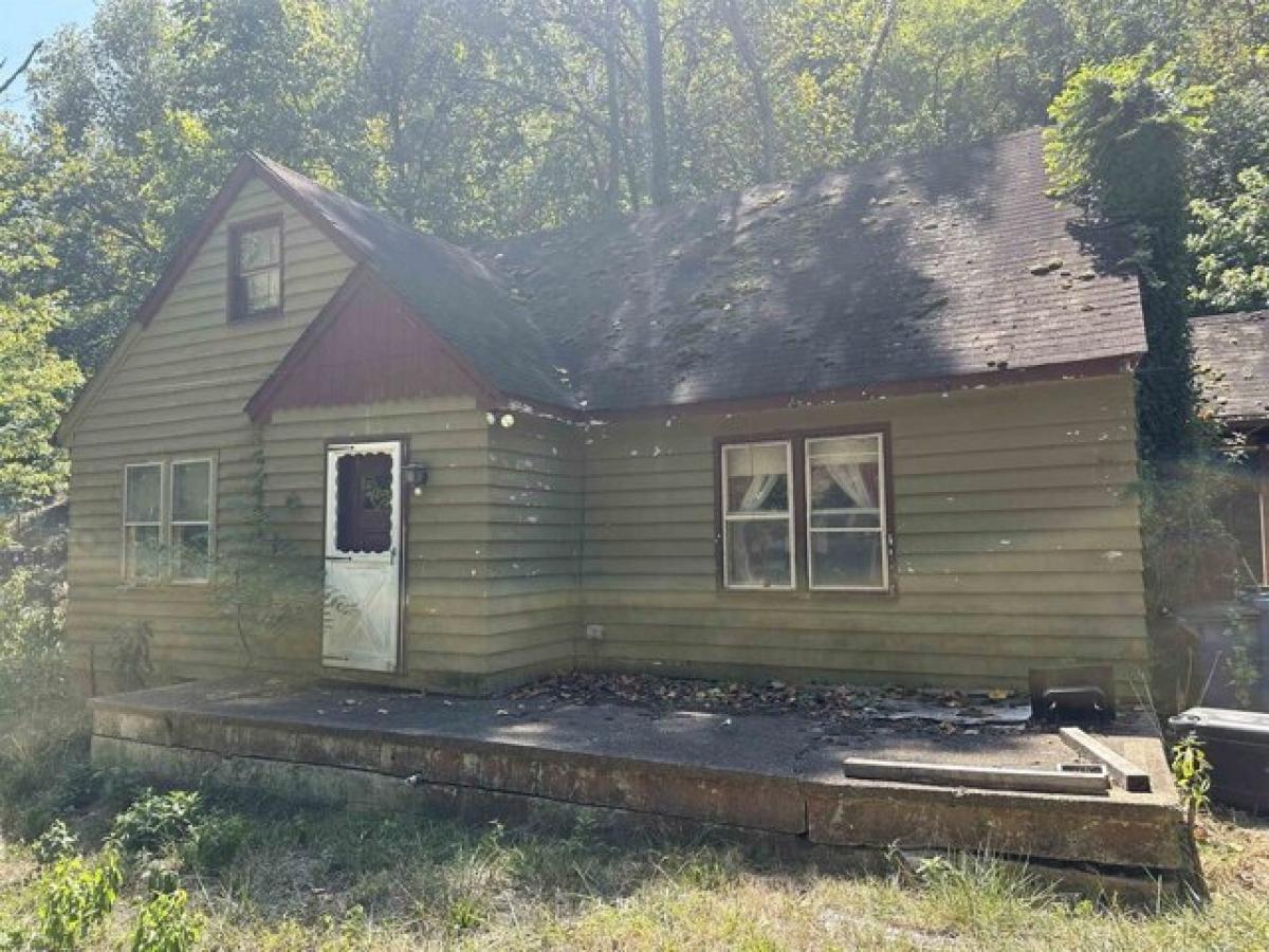 Picture of Home For Sale in Barboursville, West Virginia, United States