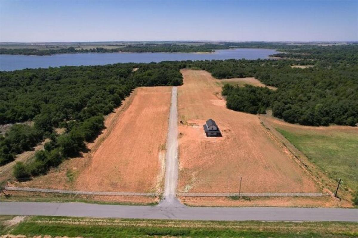 Picture of Residential Land For Sale in Fort Cobb, Oklahoma, United States